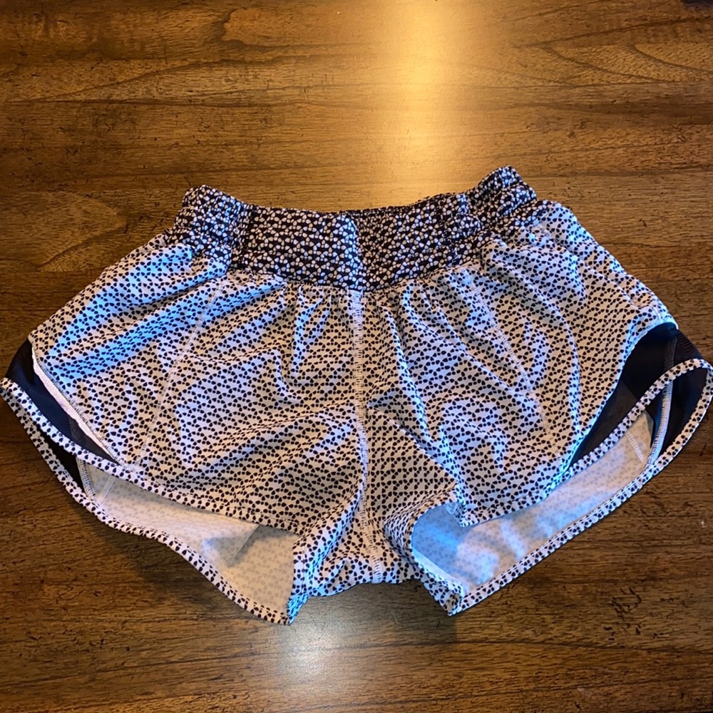 Lululemon Hotty Hot High-Rise Lined Short 2.5”